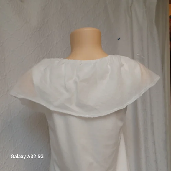 Maude Vivante Women Size M Elegant White Ruffle Top - Picture 7 of 12
